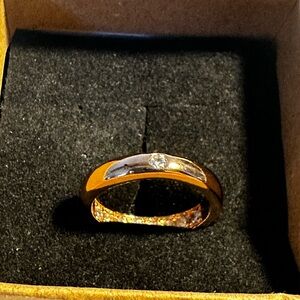 Elegant Rose Gold CZ inside out ring. Size 6. New without tag.